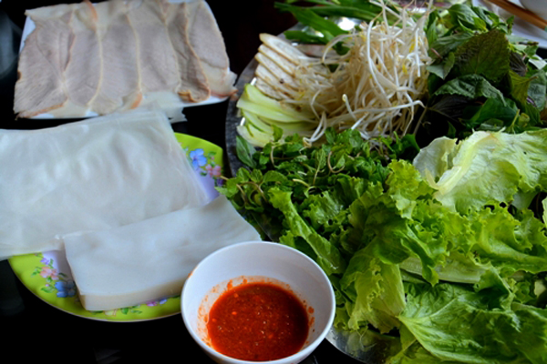 Bánh tráng cuốn thịt heo