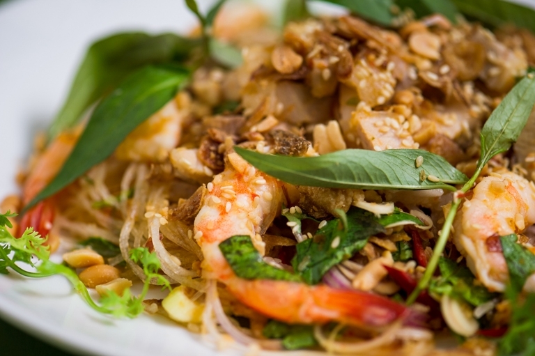 Gỏi miến t&ocirc;m thịt