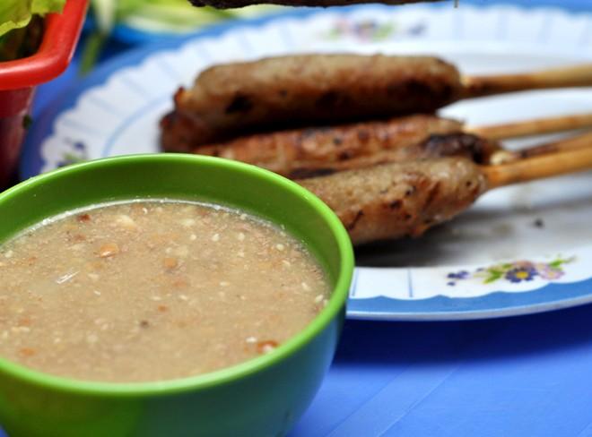 Bánh xèo nem lụi phố Đội Cấn 6