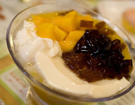 Đi thưởng thức t&agrave;o phớ v&agrave; tr&agrave; sữa Th&aacute;i phố H&agrave;ng Than 8