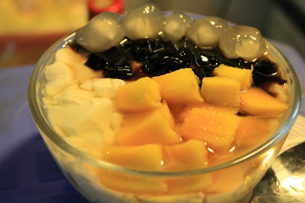 Đi thưởng thức t&agrave;o phớ v&agrave; tr&agrave; sữa Th&aacute;i phố H&agrave;ng Than 9