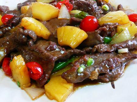Thịt Bò Xào Dứa