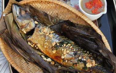 Cá nướng lá chuối