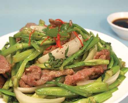Thịt bò xào cần tây